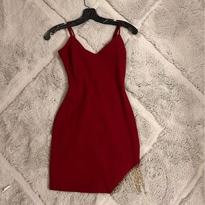 Size- small
Maroon Mini Dress